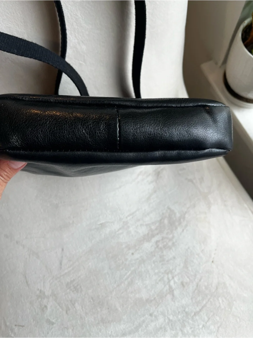 Black Leather Crossbody Bag - Classic Minimalist made in Italy